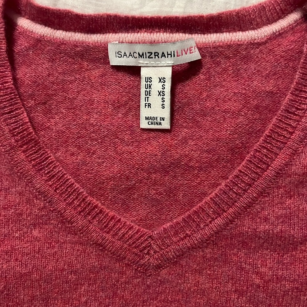 ISAACMIZRAHI LIVE! 100% CASHMERE V-NECK SWEATER-pink